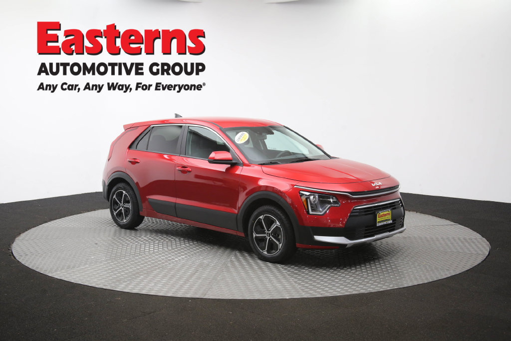 Used 2025 Kia Niro LX FWD image 48