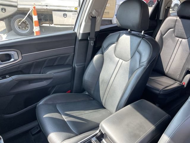 Used 2023 Kia Sorento SX AWD/4WD image 26