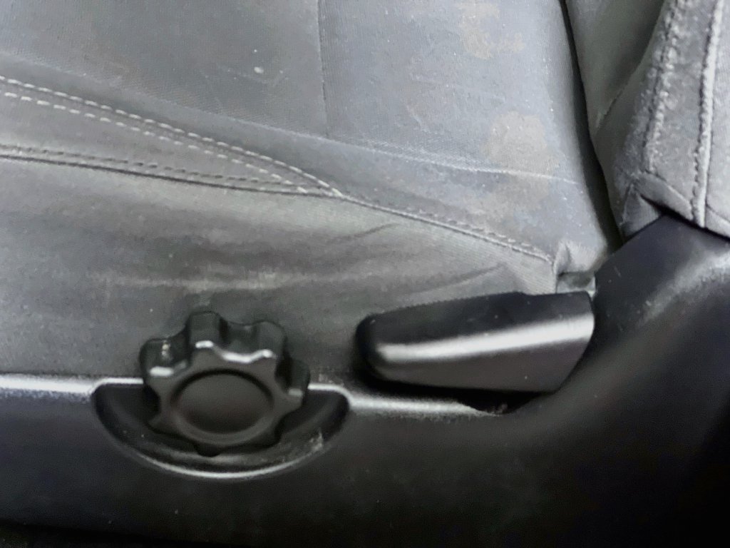 Used 2019 Toyota Tacoma TRD Sport AWD/4WD image 12