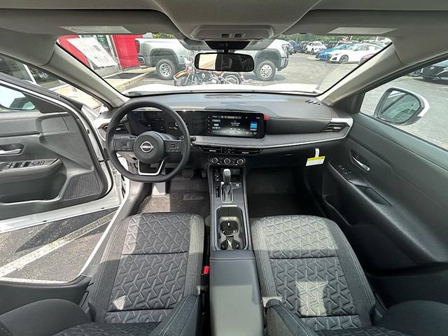 New 2025 Nissan Kicks SV w/ SV Premium Package AWD/4WD image 25