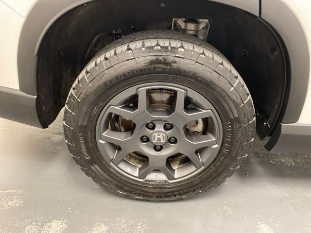 Used 2025 Honda Pilot TrailSport image 33