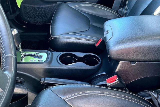 Used 2015 Jeep Wrangler Unlimited Sahara w/ Max Tow Package image 14