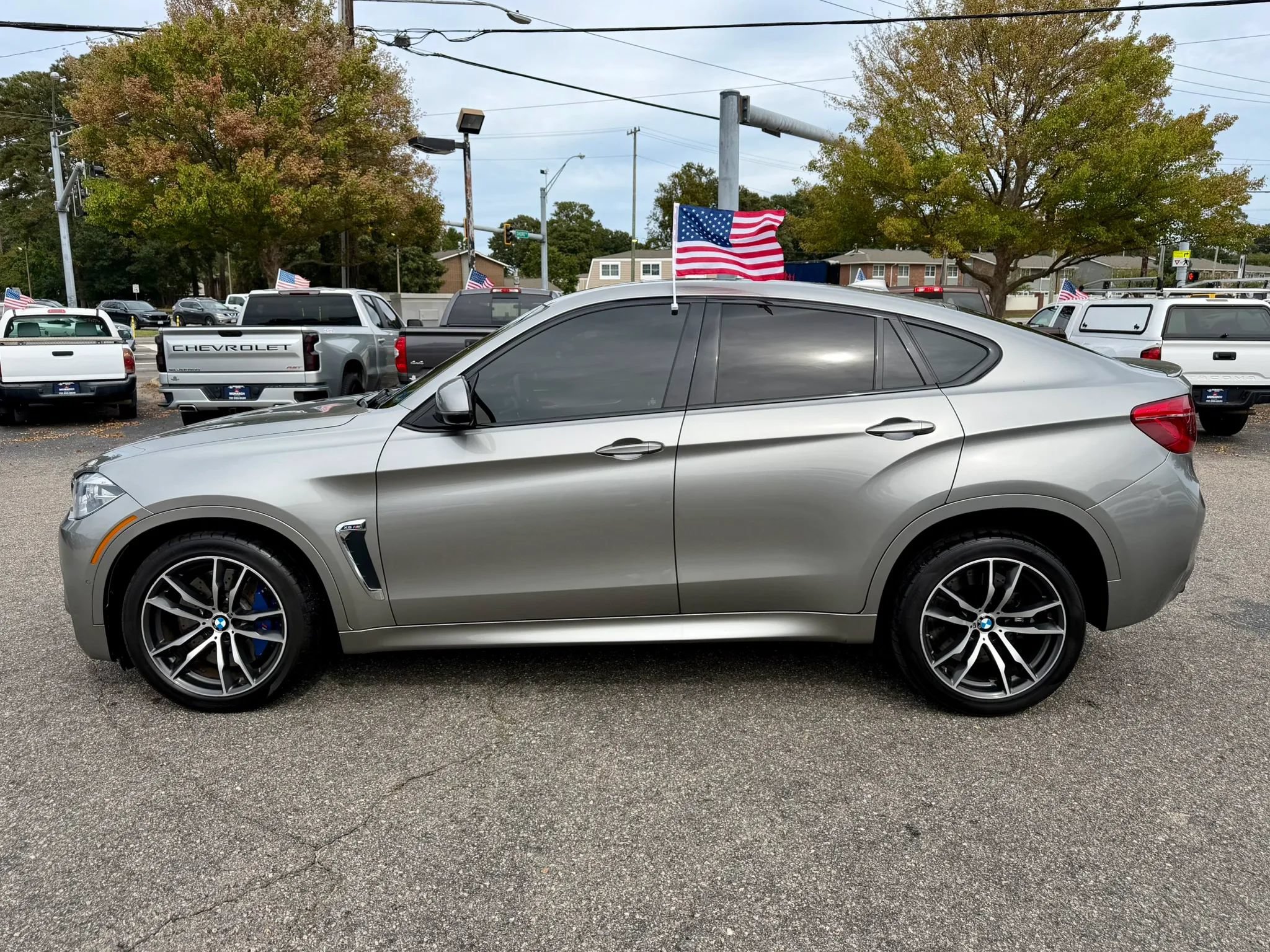 Used 2017 BMW X6 M AWD/4WD image 2