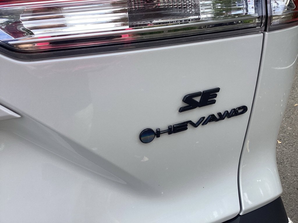 Used 2025 Toyota Corolla Cross AWD Hybrid w/ Moonroof Package image 18