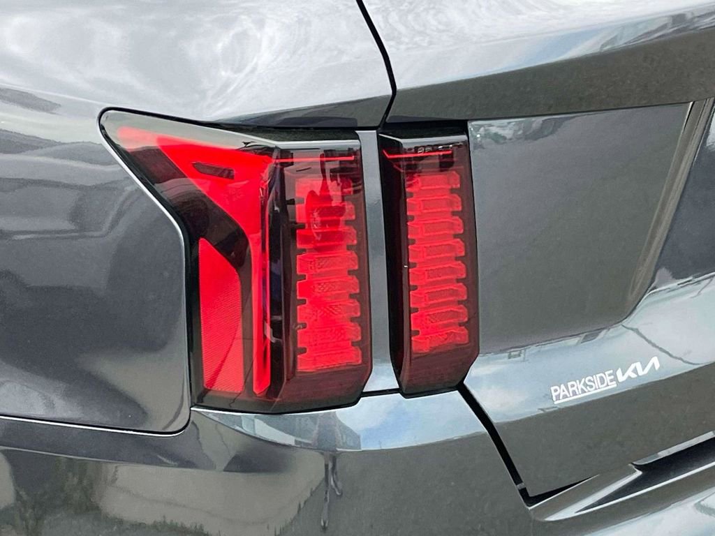 Used 2022 Kia Sorento S image 36