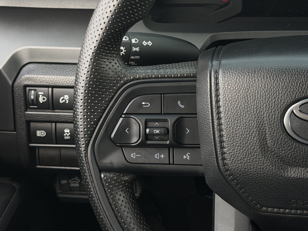 Used 2024 Toyota Tacoma SR AWD/4WD image 14