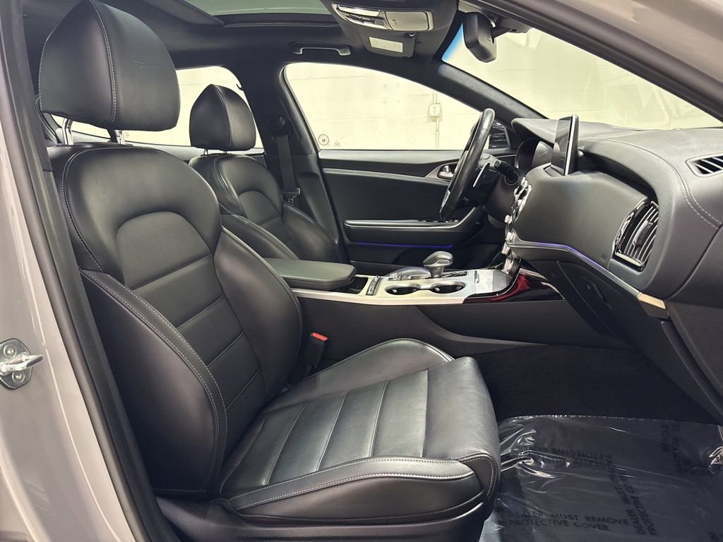 Used 2021 Kia Stinger GT2 image 35