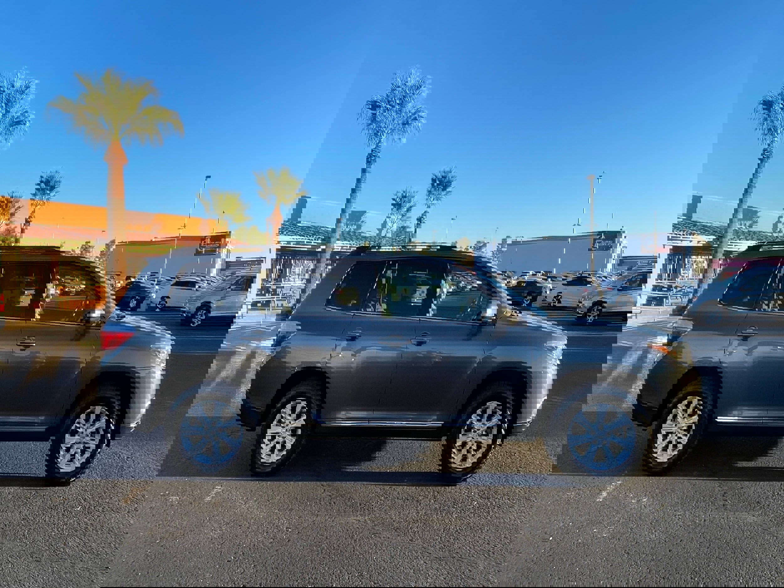 Used 2013 Toyota Highlander SE image 5