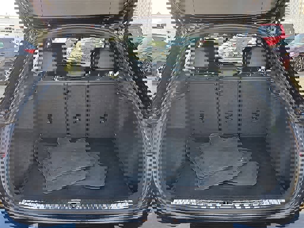 Used 2024 Audi Q3 2.0T Premium image 24