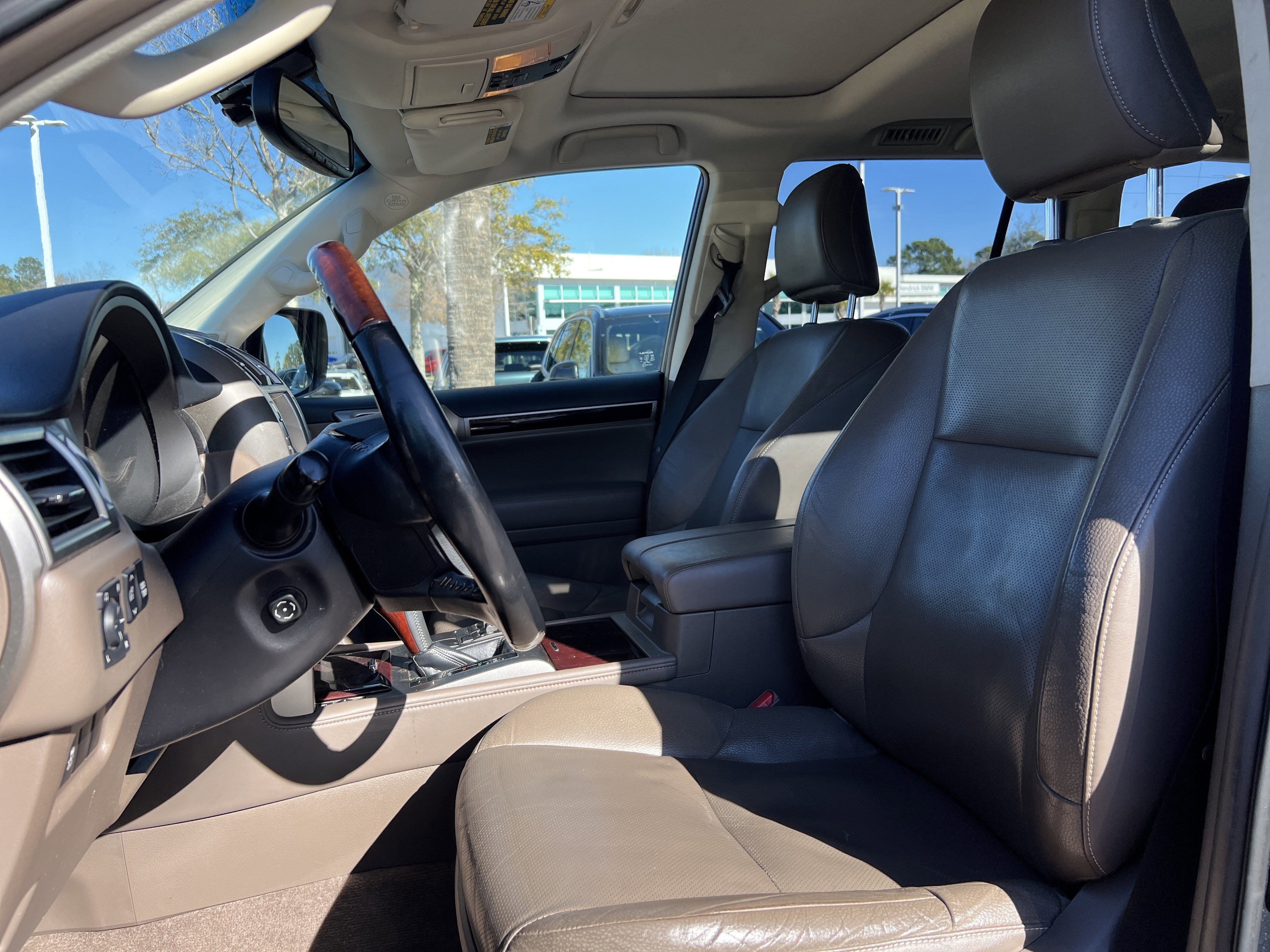 Used 2017 Lexus GX 460 Premium image 16