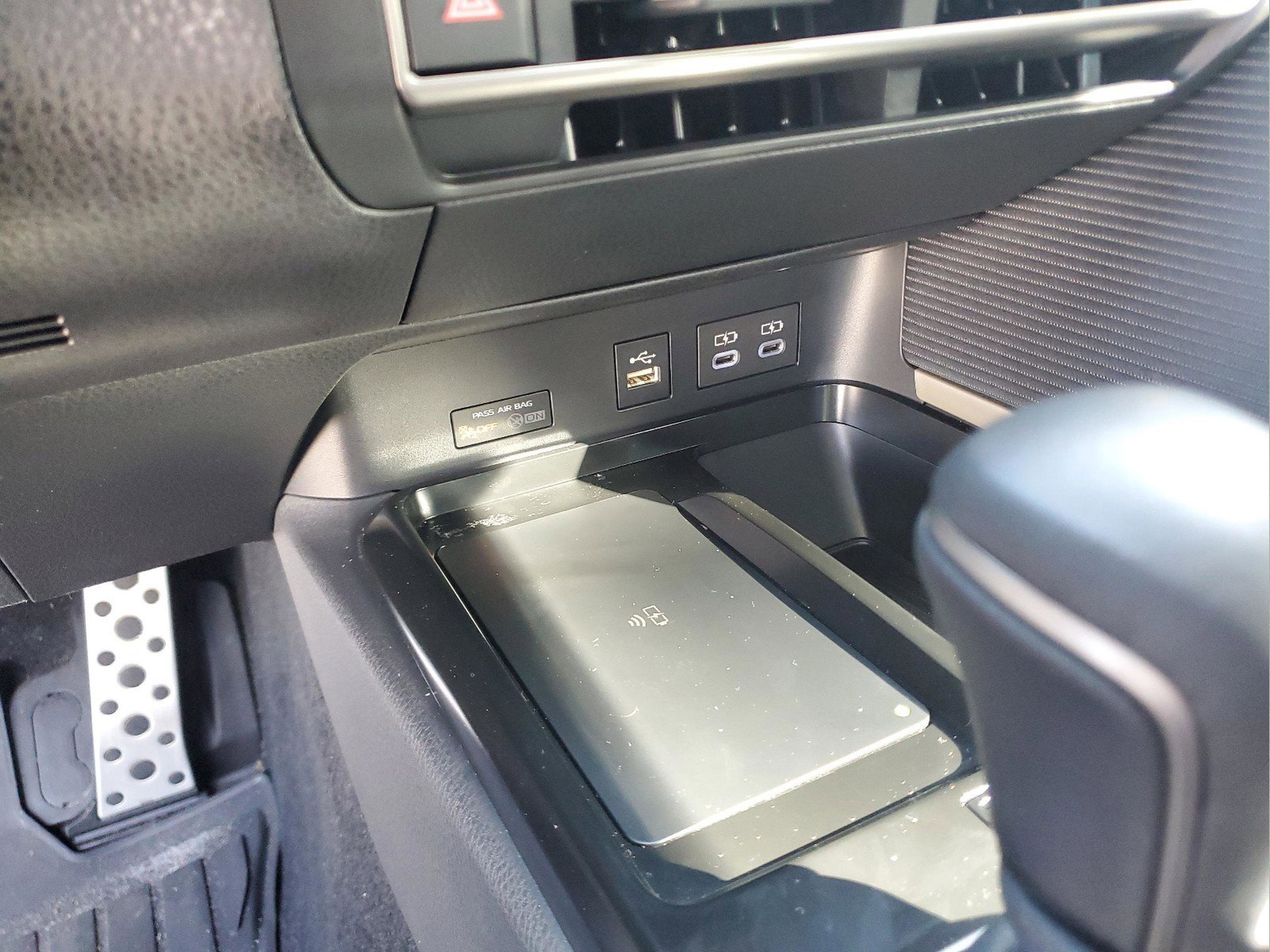 Used 2025 Toyota Camry SE image 24