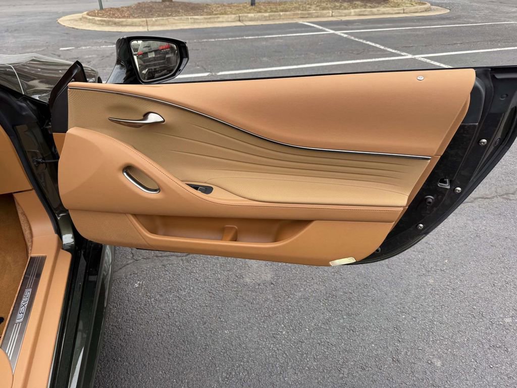 Used 2025 Lexus LC 500 Convertible image 16