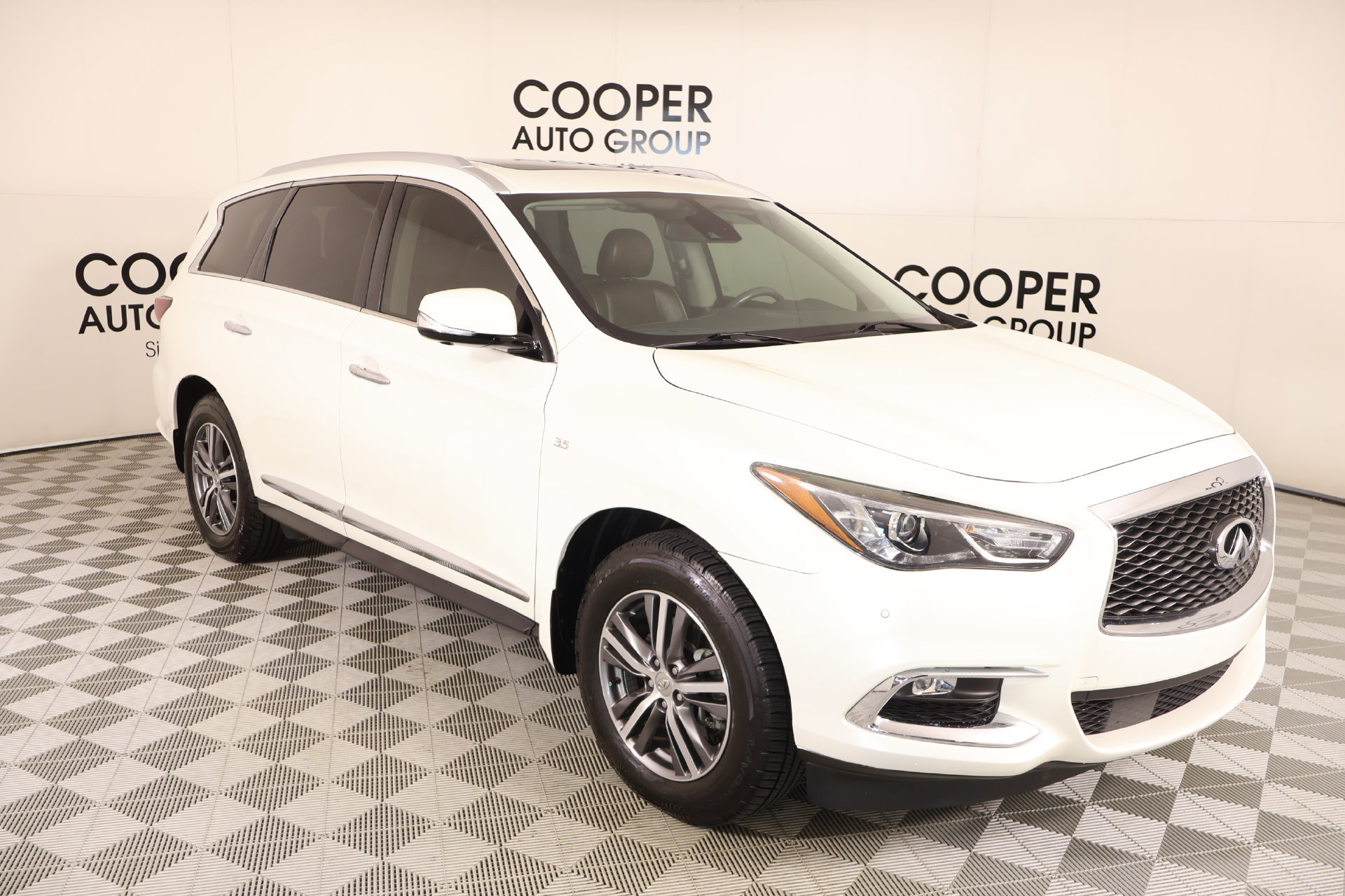 Used 2020 INFINITI QX60 Luxe w/ Essential Package