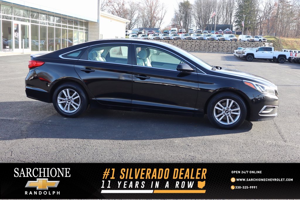 Used 2016 Hyundai Sonata SE image 1