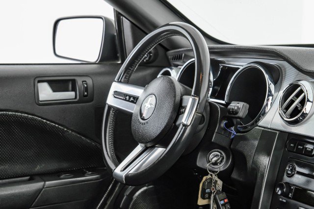 Used 2006 Ford Mustang GT RWD image 11