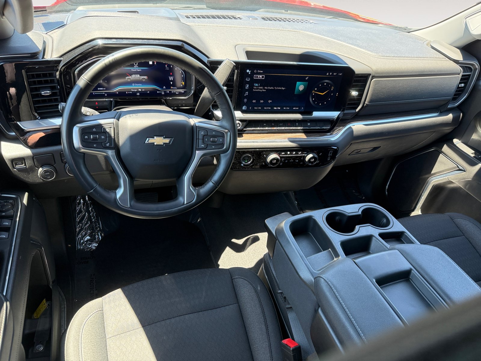 Used 2023 Chevrolet Silverado 1500 LT w/ LPO, Dark Essentials Package RWD image 15