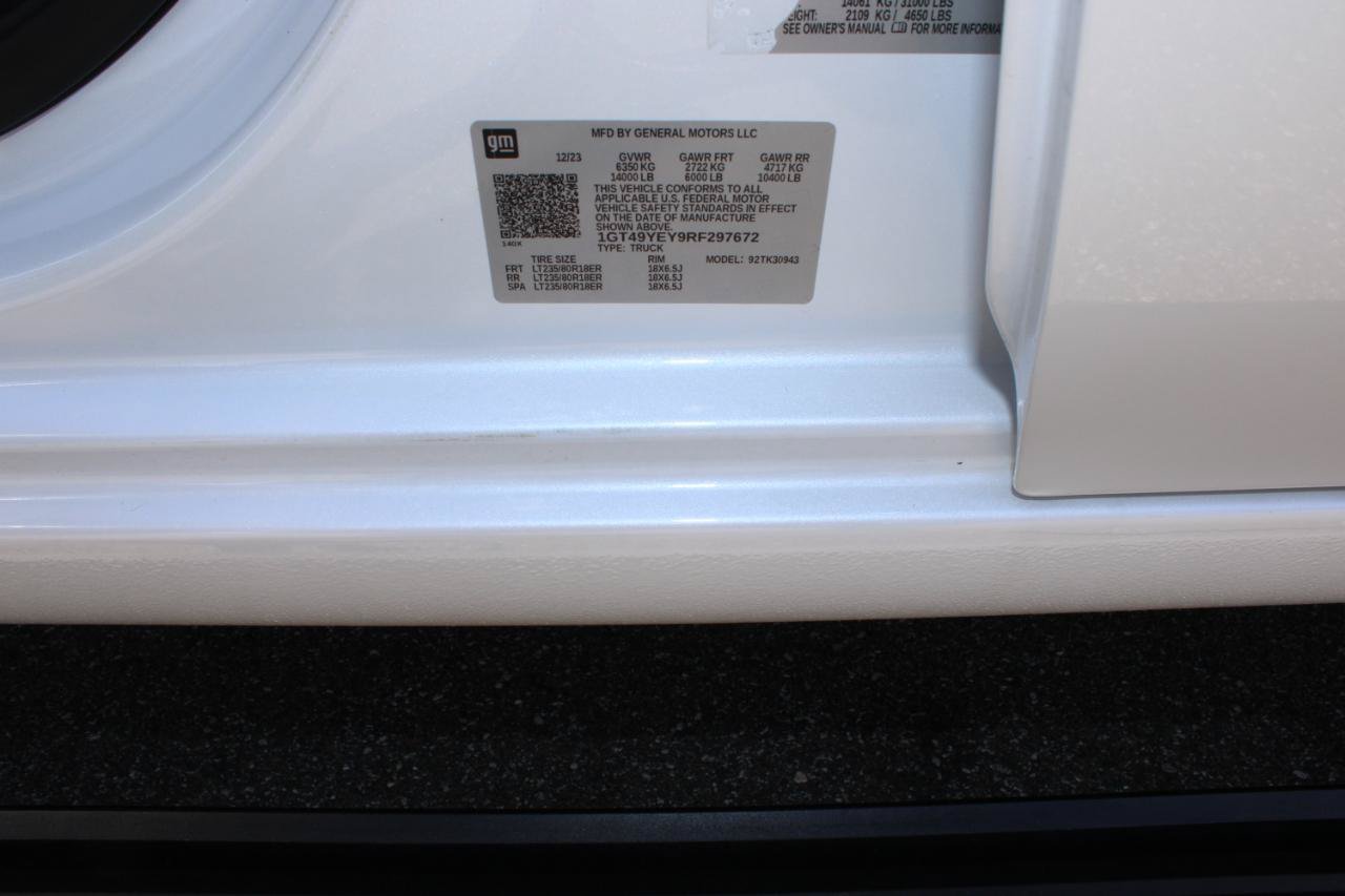 Used 2024 GMC Sierra 3500 Denali Ultimate AWD/4WD image 17