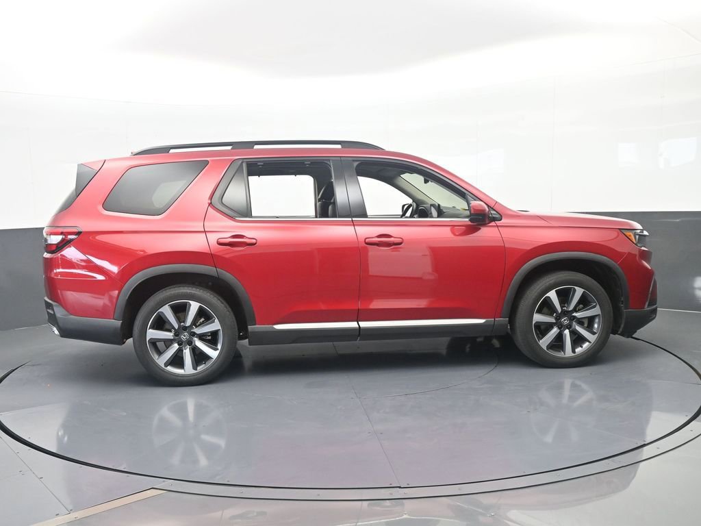 Used 2024 Honda Pilot Touring image 7