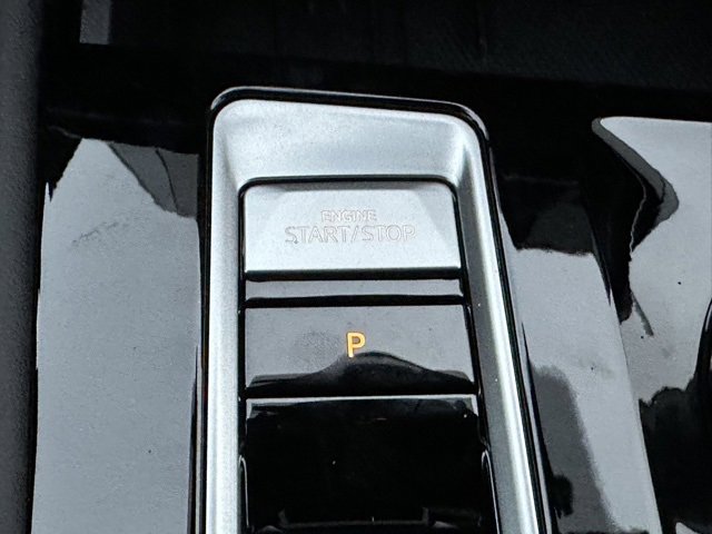 New 2026 Volkswagen Atlas Cross Sport SE image 36