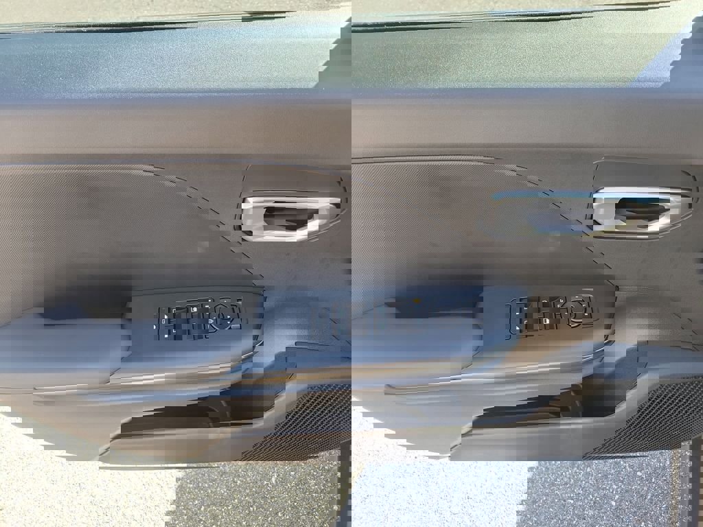 New 2026 Kia K4 LXS image 18