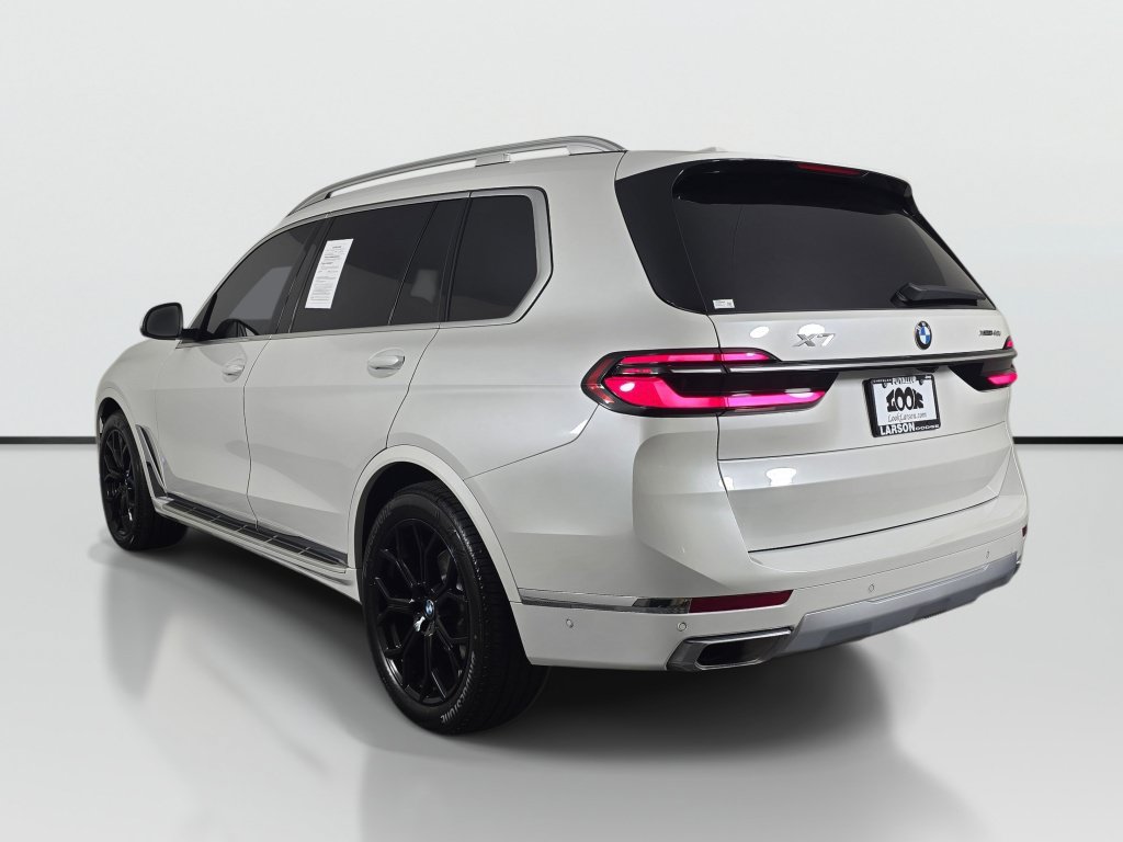 Used 2024 BMW X7 xDrive40i w/ Premium Package AWD/4WD image 3