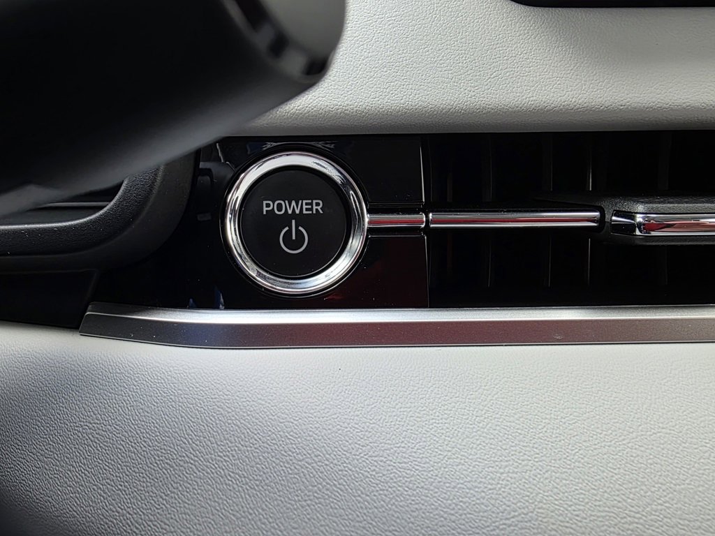 Used 2024 Mitsubishi Outlander SEL image 17