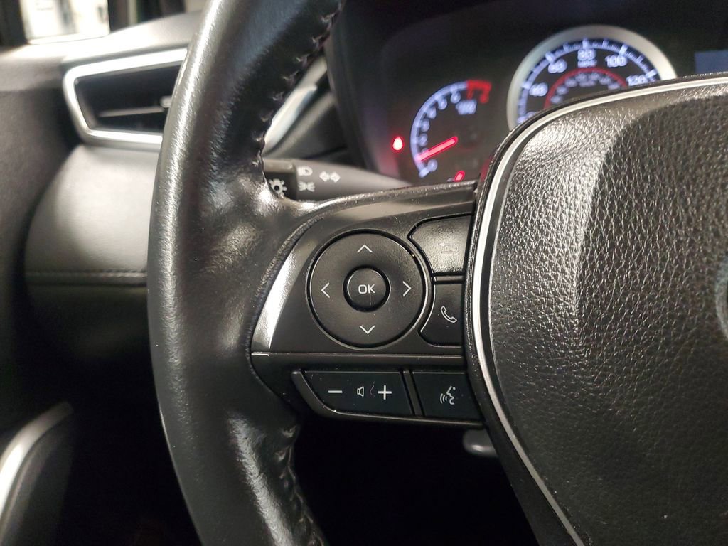 Used 2022 Toyota Corolla Cross LE w/ Moonroof Package image 21