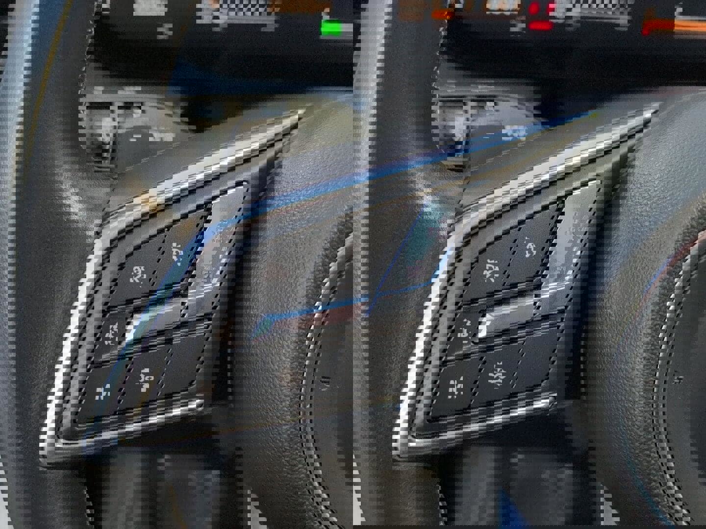 Used 2025 Buick Envision Preferred image 22