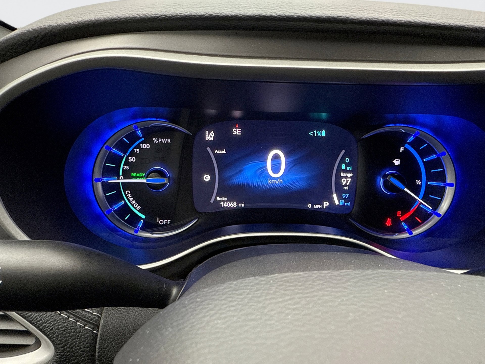 Used 2025 Chrysler Pacifica Select image 13