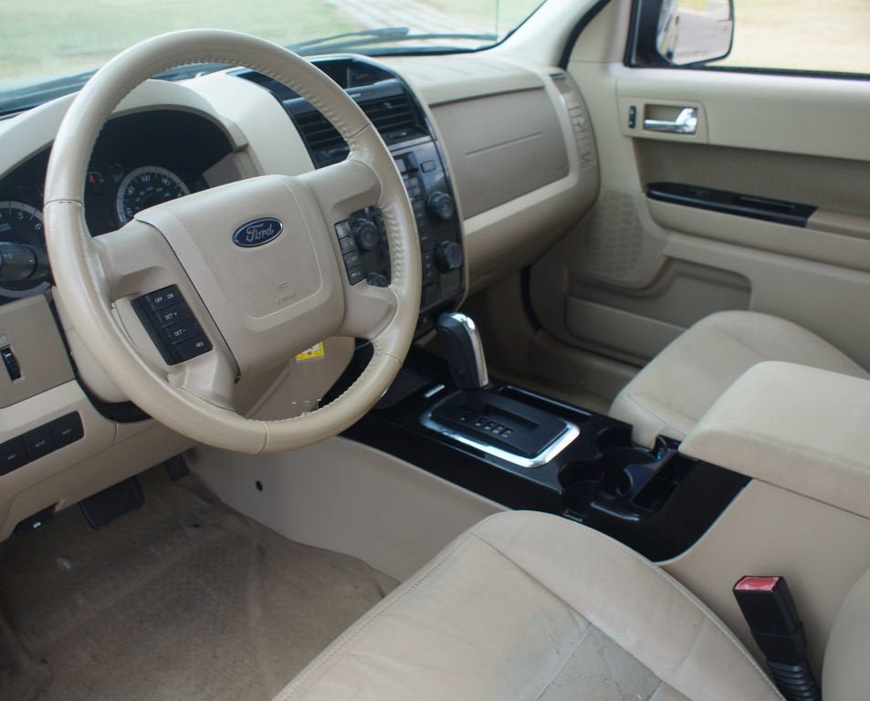 Used 2011 Ford Escape Limited FWD image 10