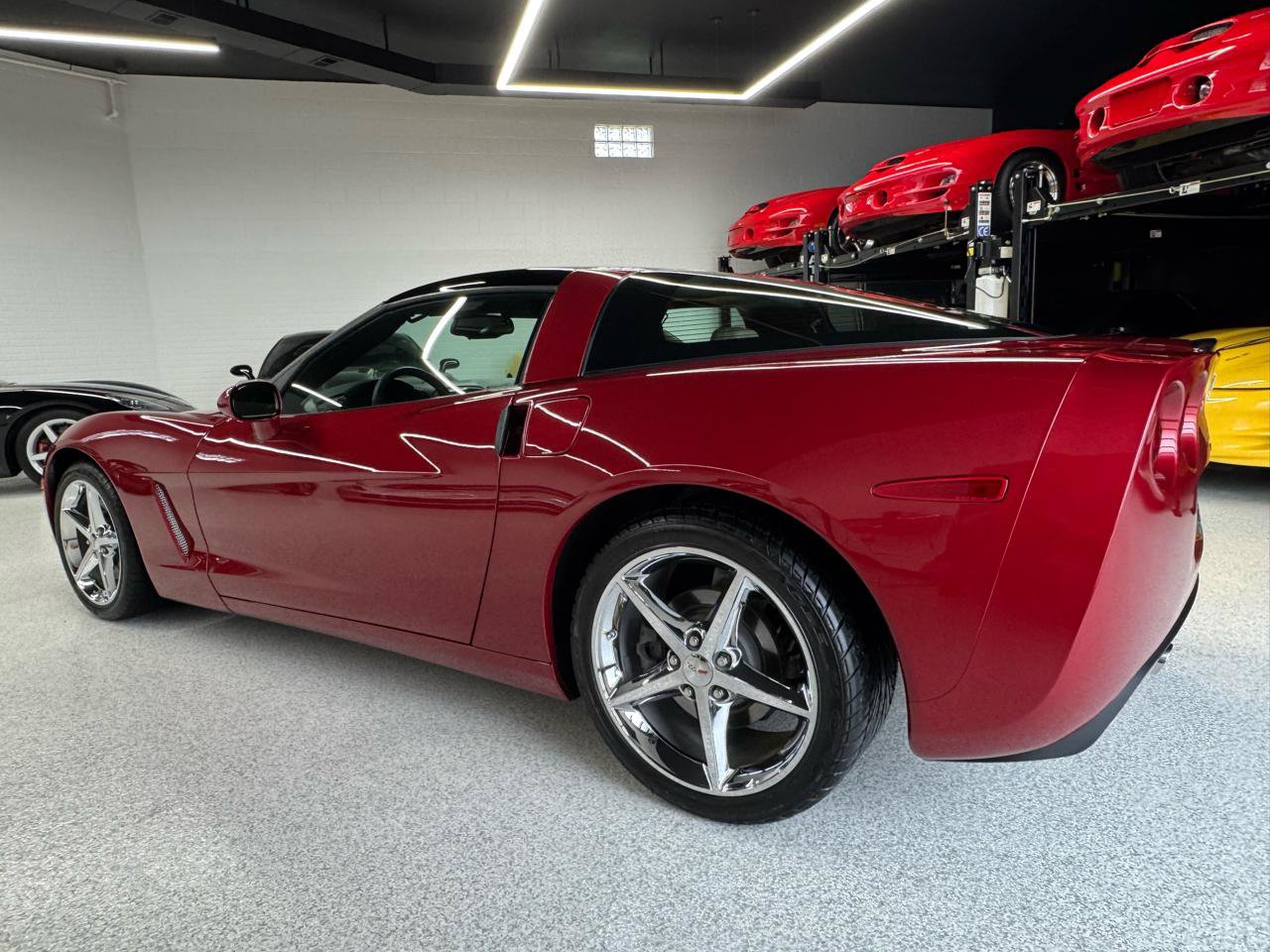 Used 2012 Chevrolet Corvette Coupe w/ 2LT Preferred Equipment Group RWD image 10