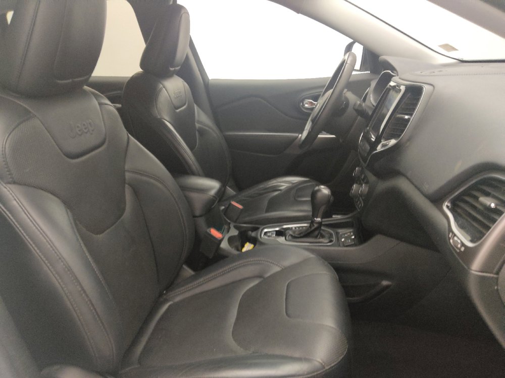Used 2019 Jeep Cherokee Limited image 21