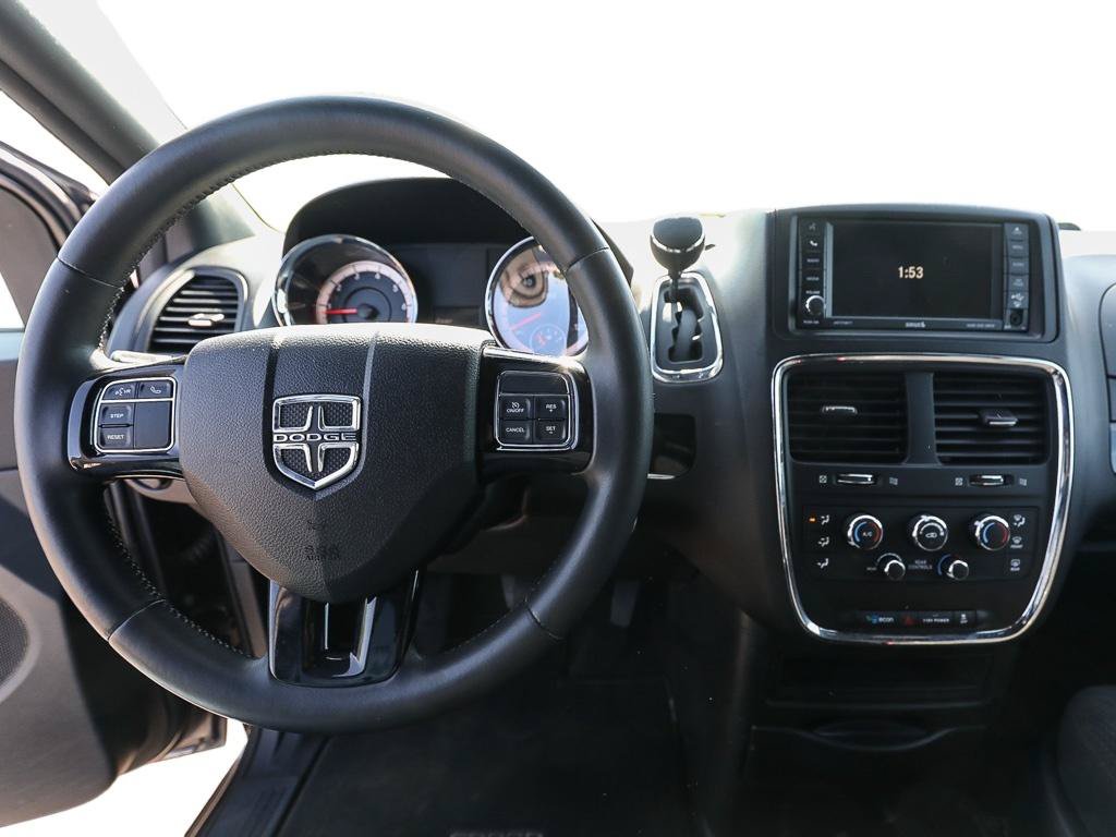 Used 2014 Dodge Grand Caravan SE FWD image 14