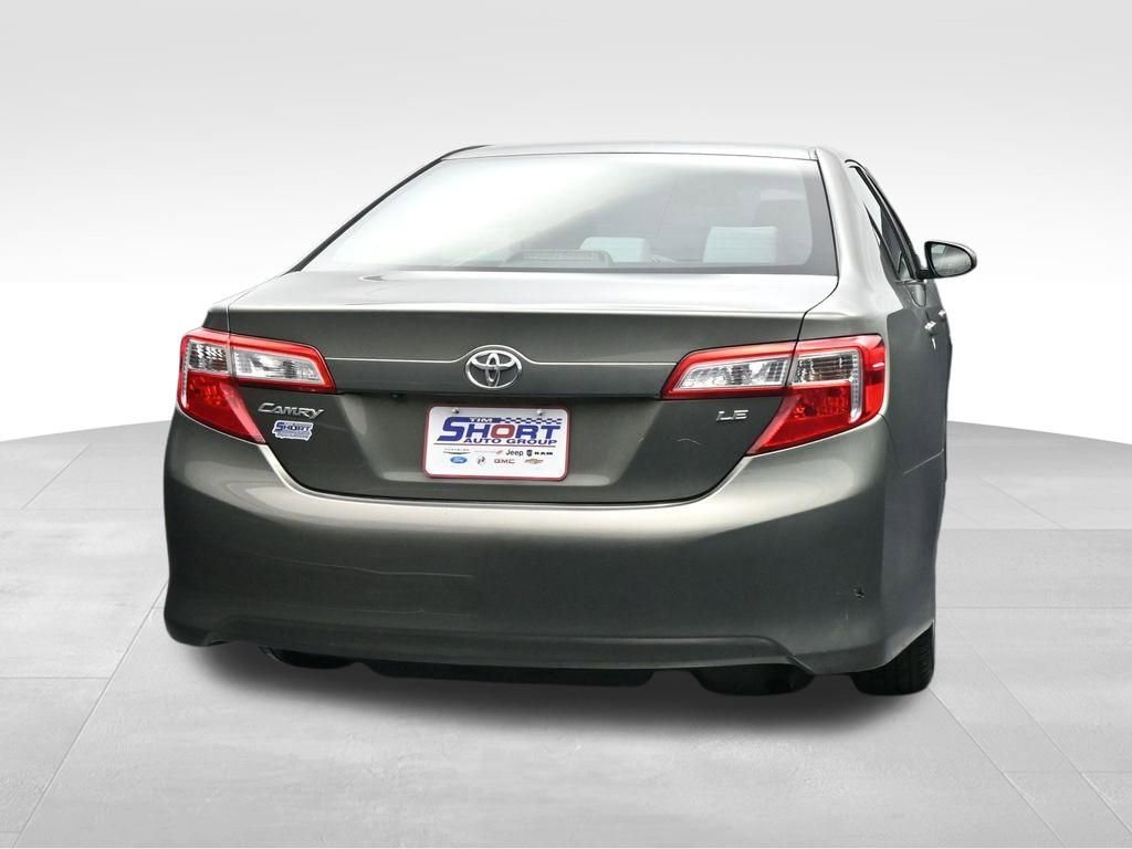 Used 2014 Toyota Camry LE FWD image 4
