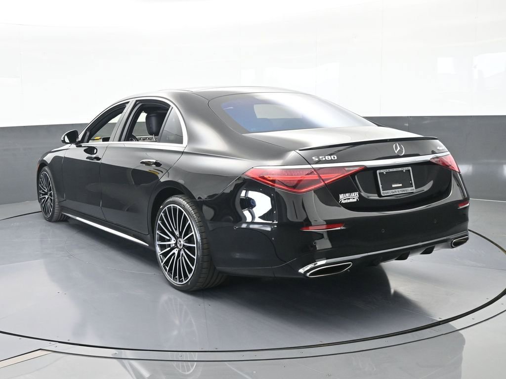 Used 2022 Mercedes-Benz S 580 4MATIC Sedan image 4