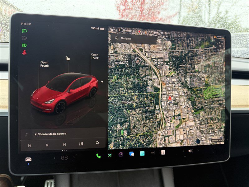 Used 2022 Tesla Model Y Performance image 19