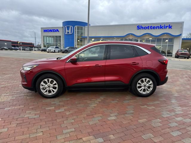 Used 2023 Ford Escape Active w/ Tech Pack #2 image 3