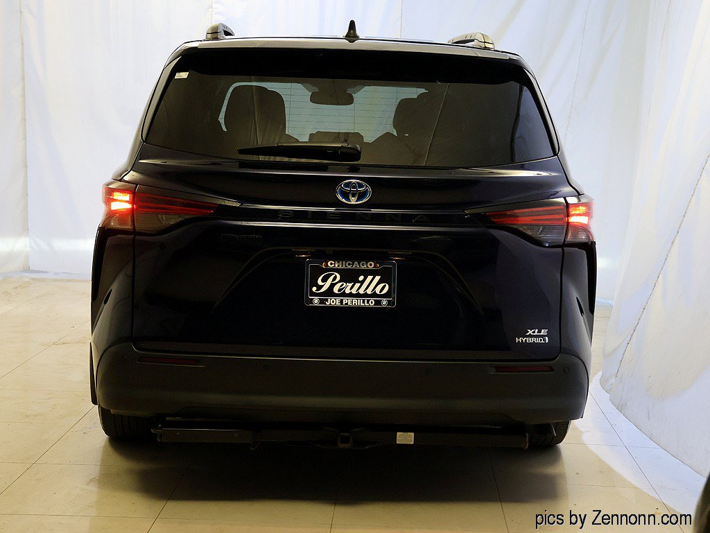 Used 2022 Toyota Sienna XLE FWD image 7