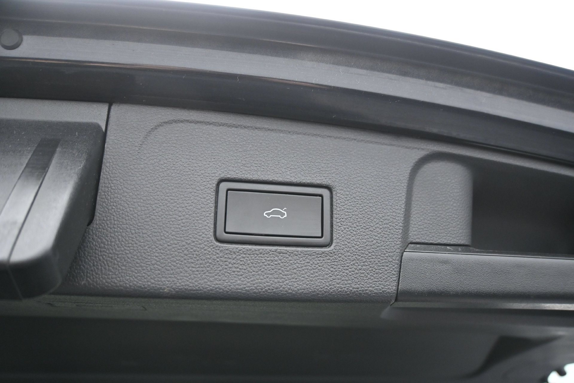 Used 2023 Volkswagen Atlas SE w/ Panoramic Sunroof Package AWD/4WD image 17