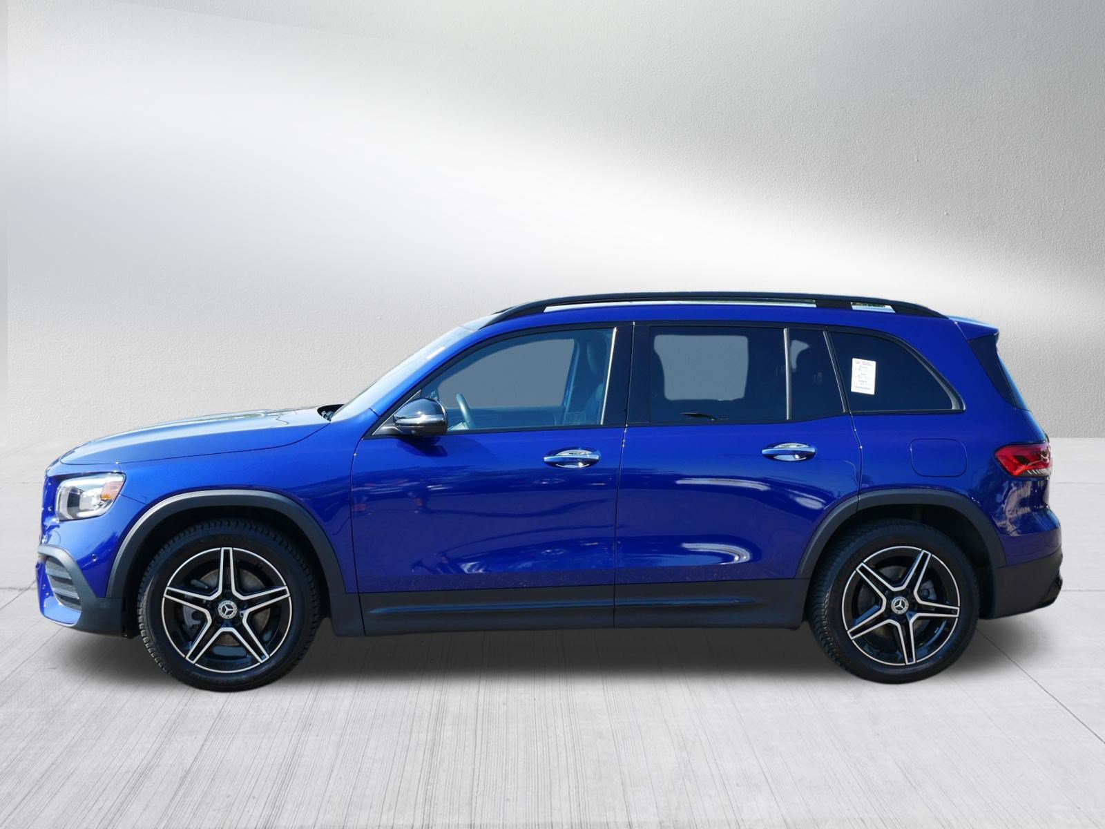 Used 2022 Mercedes-Benz GLB 250 4MATIC image 4