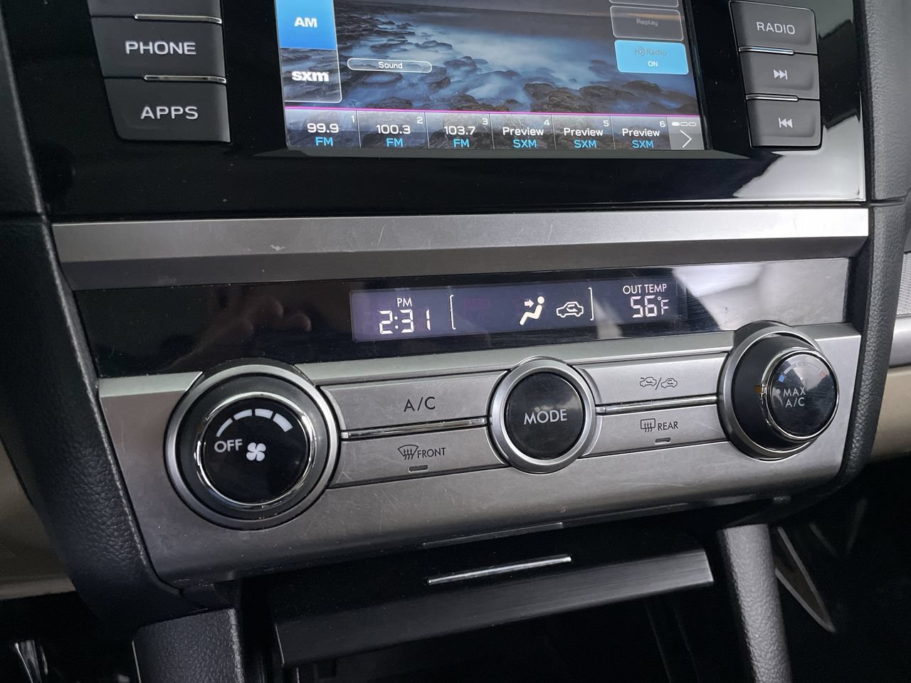 Used 2019 Subaru Outback 2.5i AWD/4WD image 16