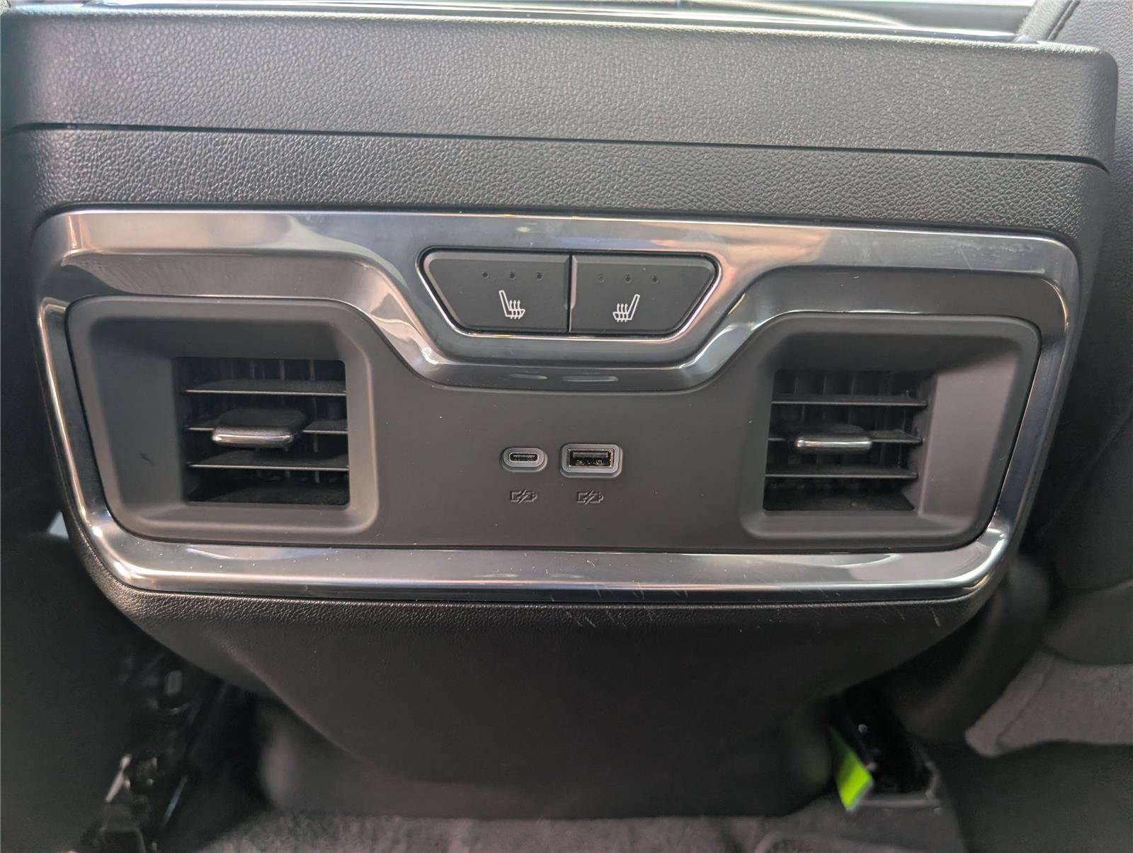 Used 2024 Chevrolet Silverado 2500 High Country w/ Technology Package AWD/4WD image 38