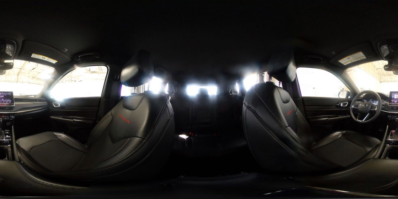 Used 2025 Jeep Compass Trailhawk image 41