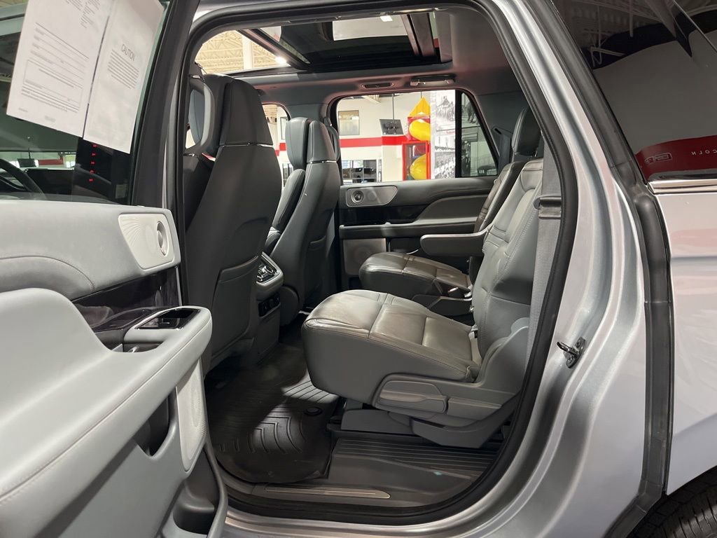 Used 2021 Lincoln Navigator L Reserve w/ Luxury Package AWD/4WD image 21