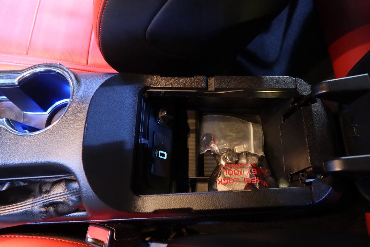 Used 2017 Ford Mustang GT Premium w/ GT Performance Package image 29