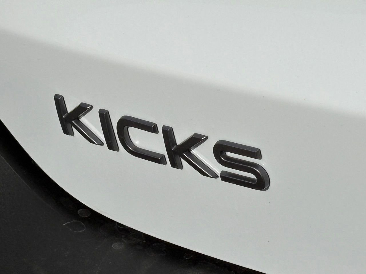 New 2026 Nissan Kicks SV w/ SV Premium Package FWD image 8