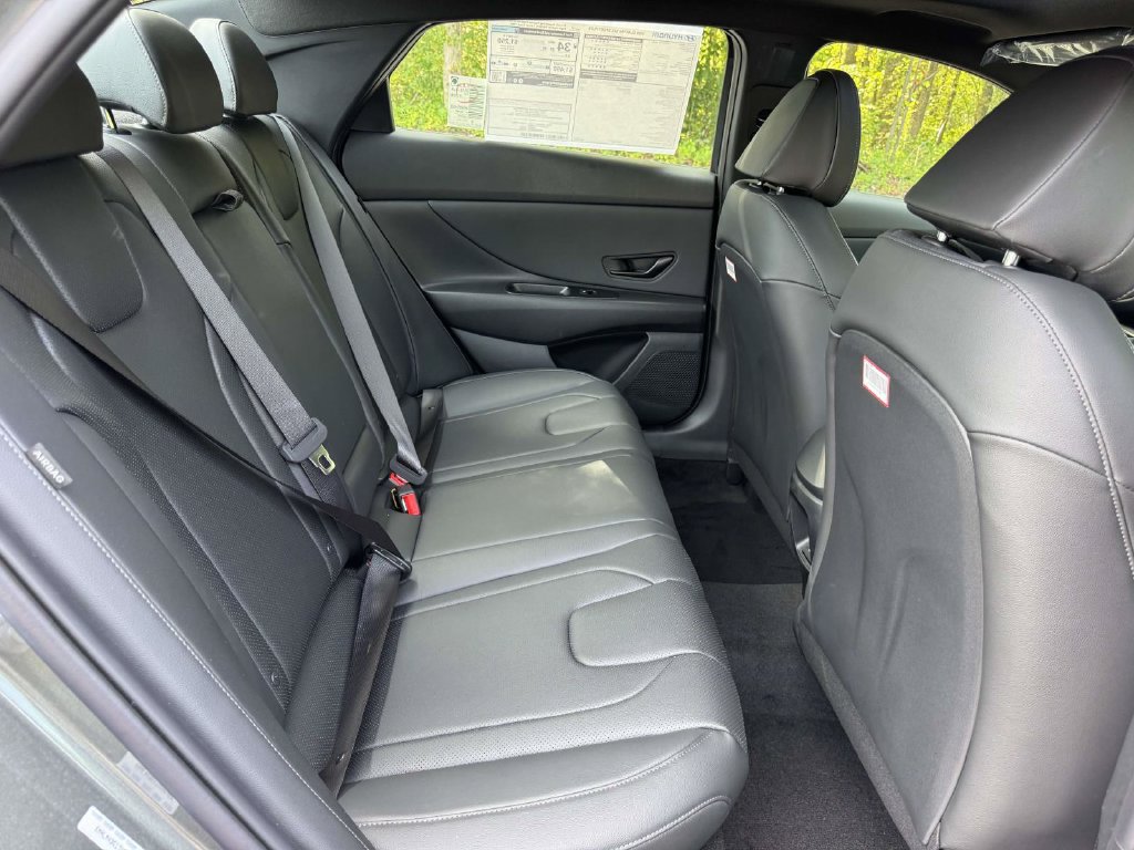 New 2026 Hyundai Elantra SEL Sport FWD image 10