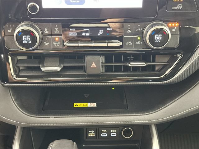 Used 2023 Toyota Highlander XSE AWD/4WD image 15