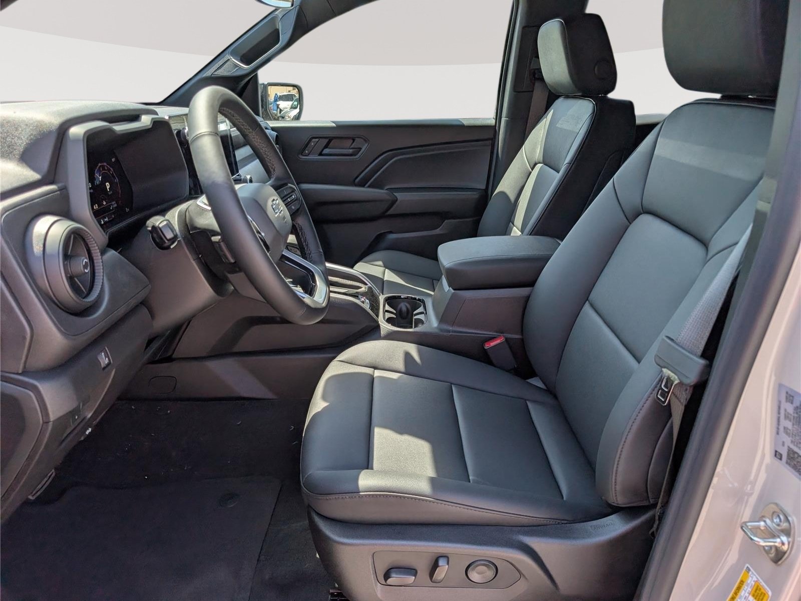 New 2026 Chevrolet Colorado Trail Boss w/ Midnight Edition AWD/4WD image 12