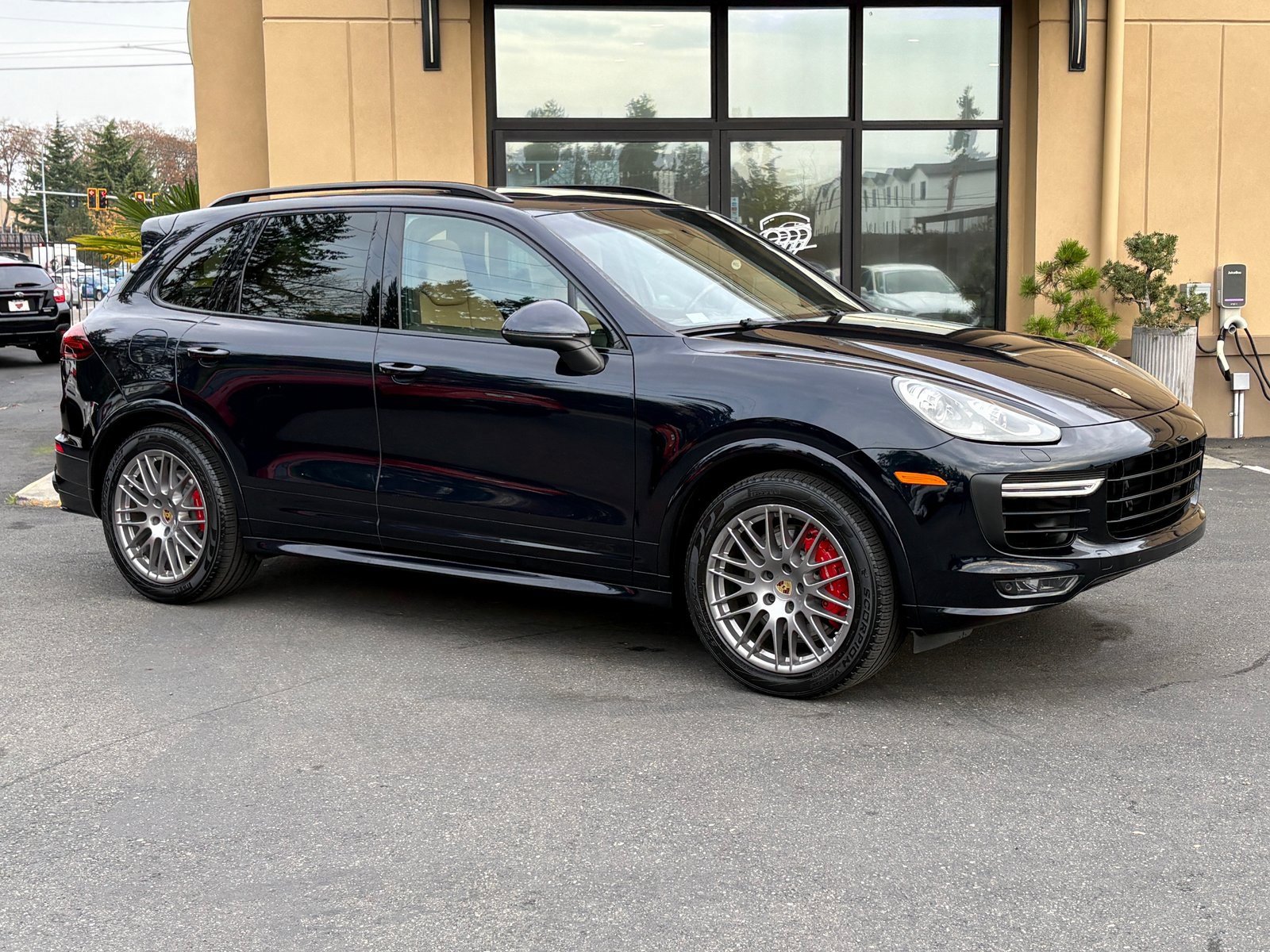 Used 2016 Porsche Cayenne GTS image 1